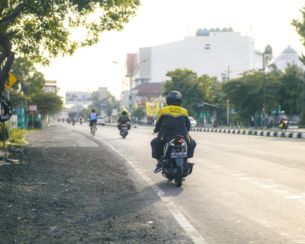Taxi moto à Paris : votre solution rapide et sécurisée