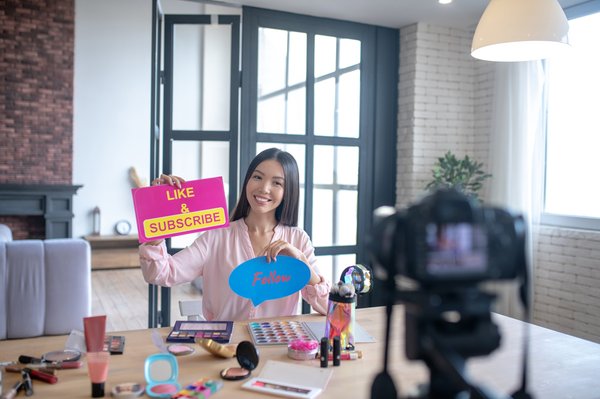 Maximisez votre présence sociale en achetant followers et likes